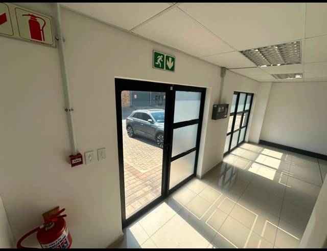 414M² WAREHOUSE TO LET IN KYA SANDS
